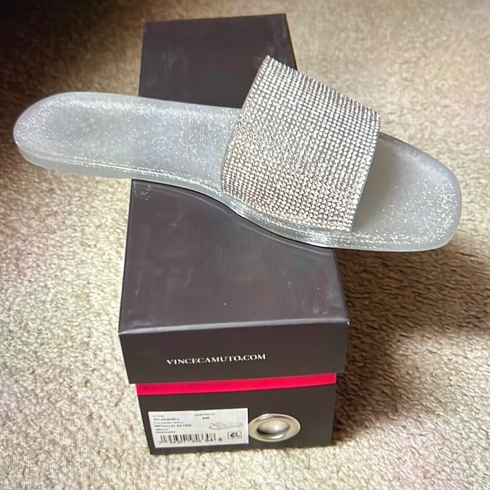 NIB Vince Camuto jelly sandal